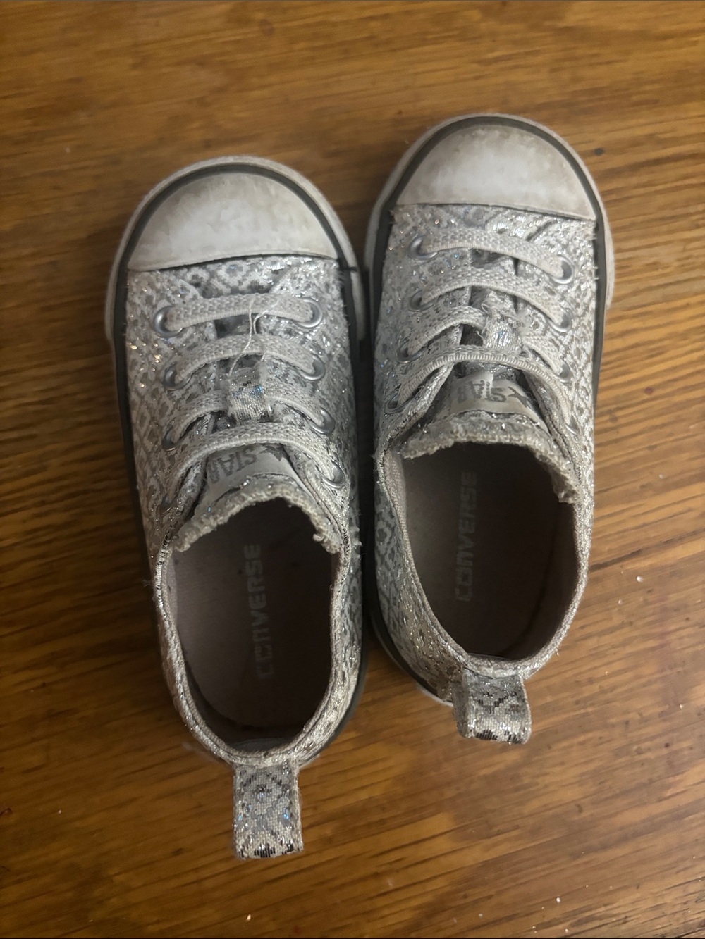 Converse toddler/little kid Glitter Slip-On Low-Top Sneakers in Silver